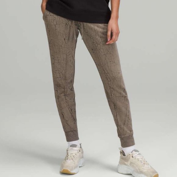 Lululemon Warm Down Jogger *7/8 Length Thread Dye Rover Black 12 - Picture 3 of 14